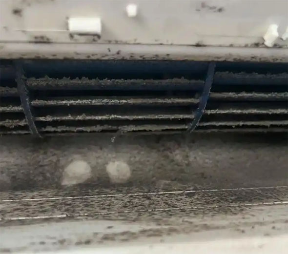 渭南市空调吹的风有股烧焦味是怎么回事